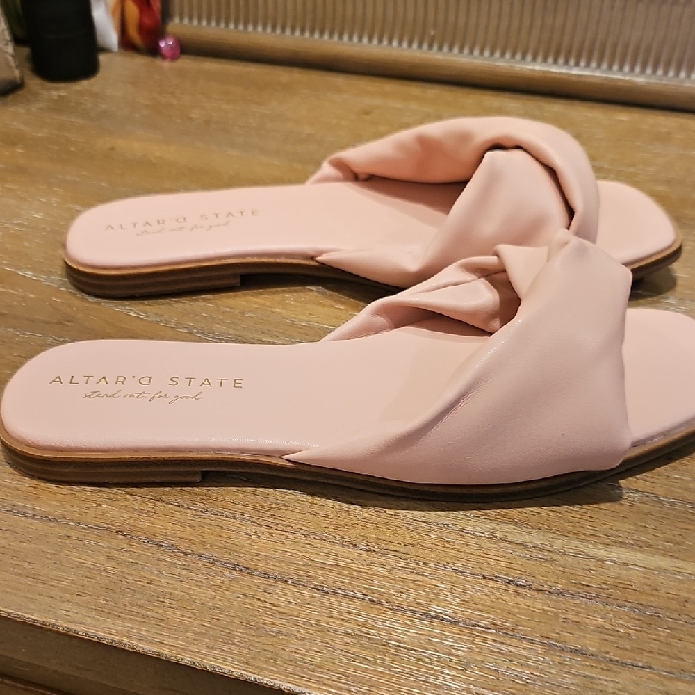 Altar'd State Pink Slide Sandals with Knotted Design - Picture 2 of 3
